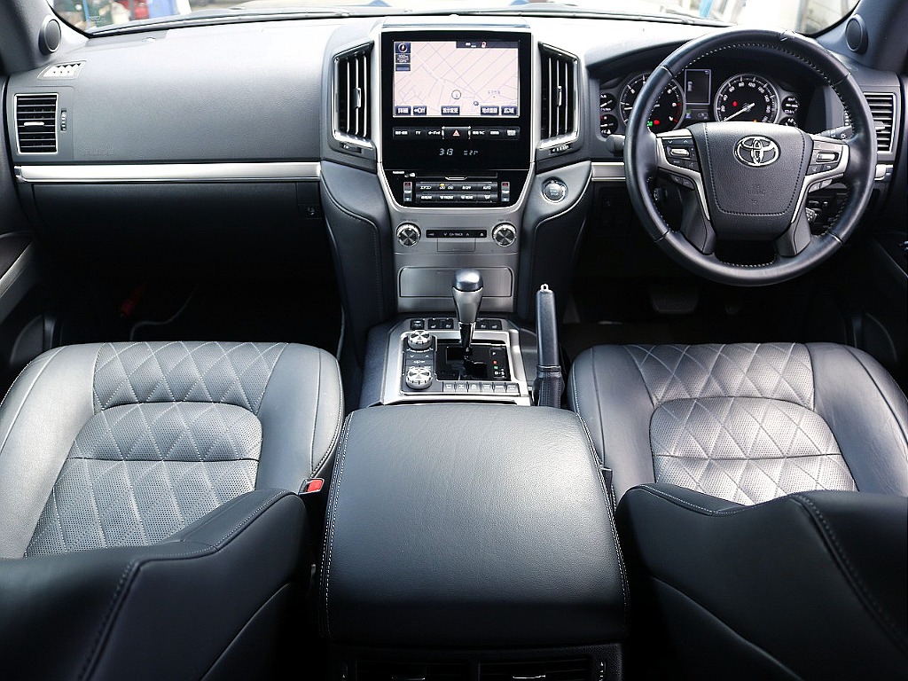 トヨタ ランドクルーザー200 4.6 ZX Gフロンティア 4WD(H28年式,7.9万