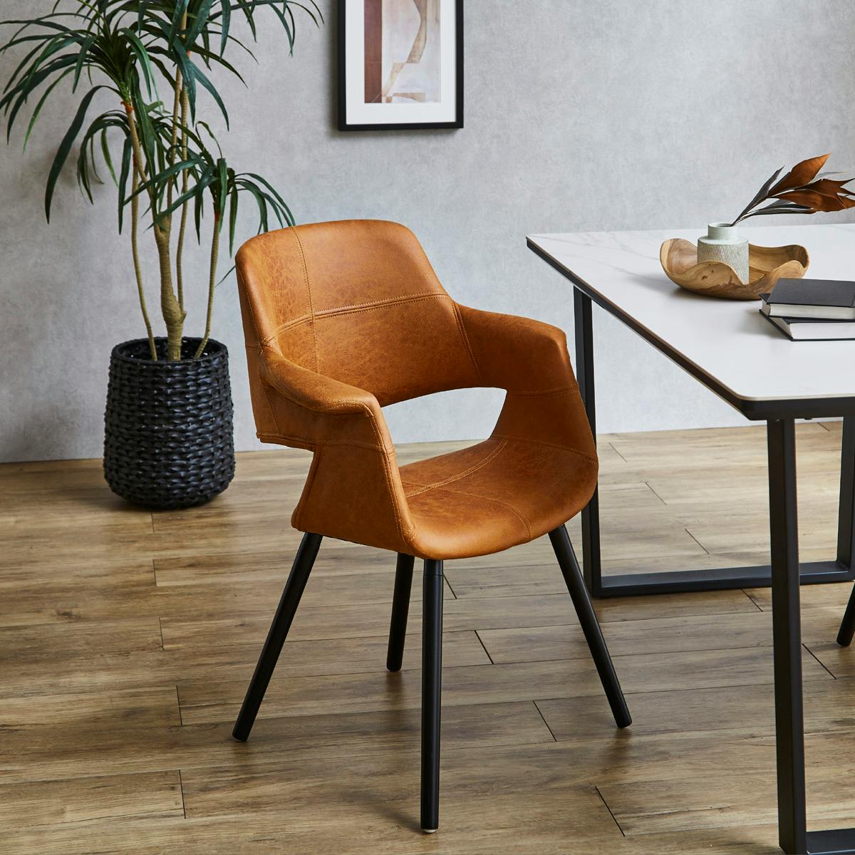 後藤家具物産 引っかきキズに強い特殊生地を採用座り心地抜群の