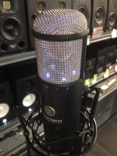 特性や指向性、モダン～ビンテージなサウンドまで自由にモデリング