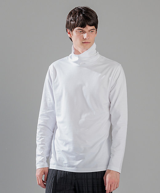 スビンソフトジャージー タートルネックカットソー