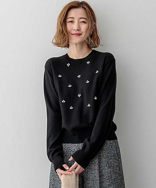 滝沢眞規子さん着用】ビジュー クルーネック ニット