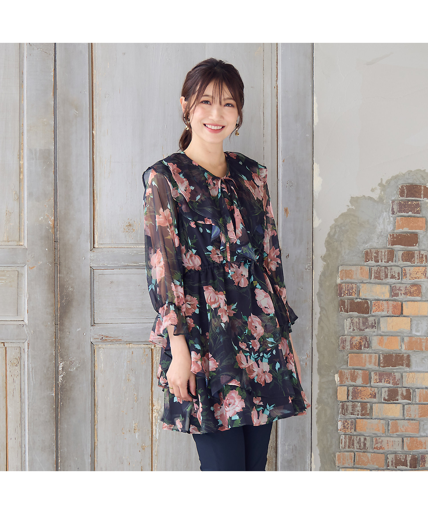 フリルチュニック（51025502） | Rose Tiara (Women/大きい