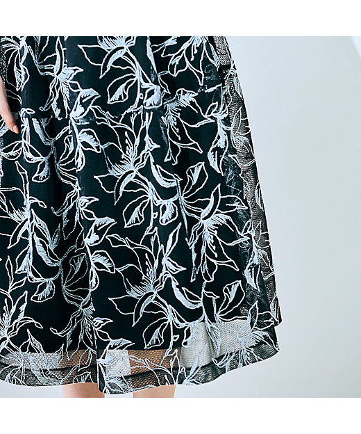 メッシュフラワー刺繍スカート（83043502） | Rose Tiara