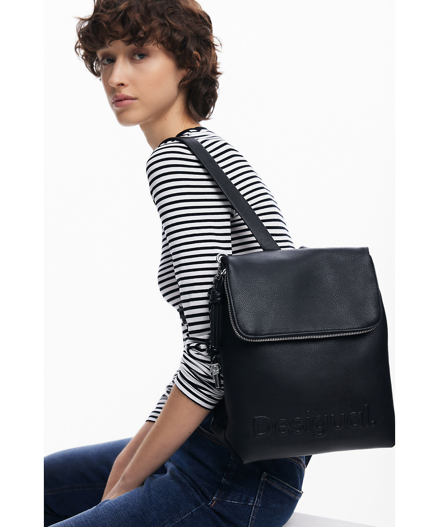 25sakp46_2000_1?$VS_1500$