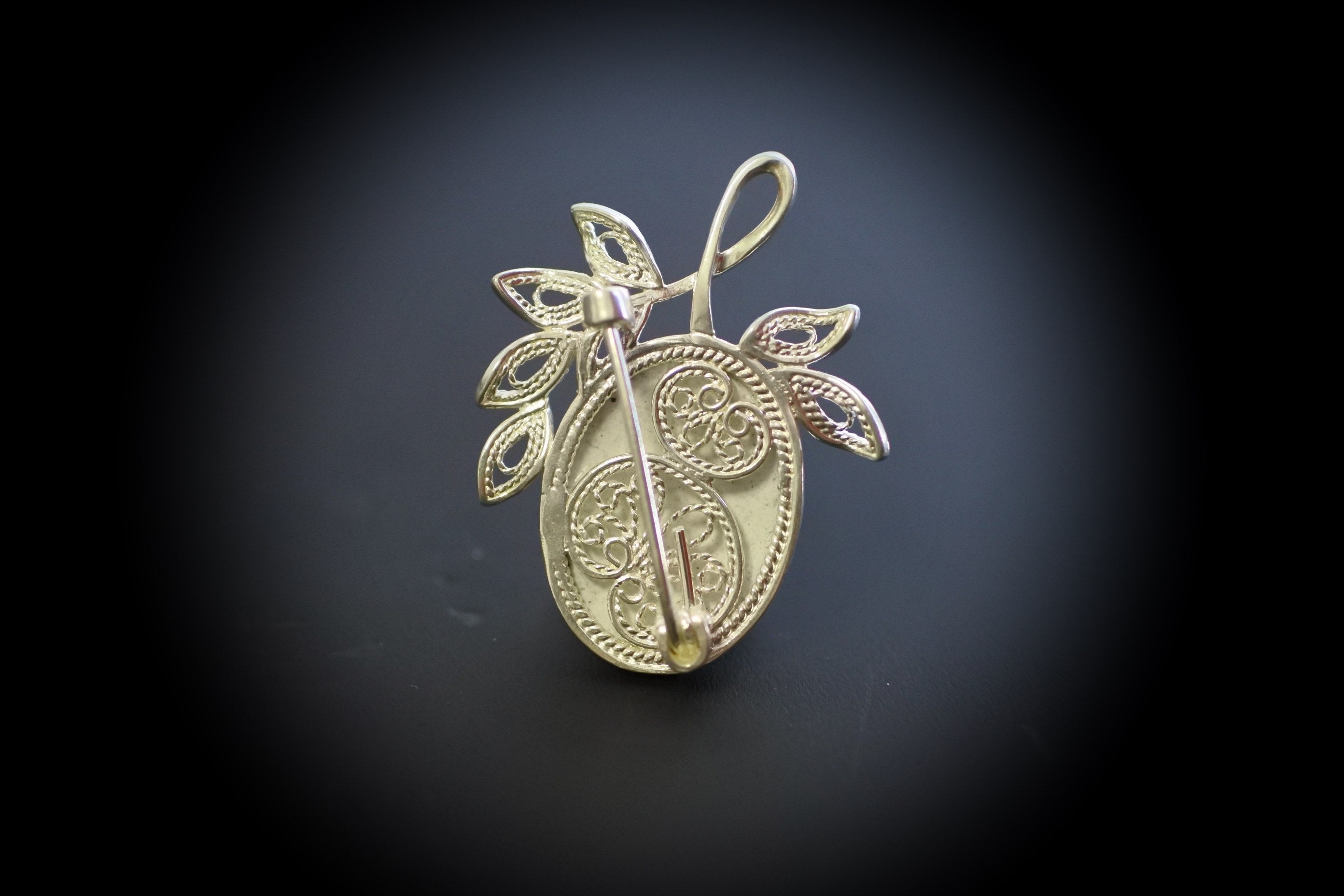 エナメル細工フィニフティ ブローチ ローズ 薔薇 アクセサリー ロシア