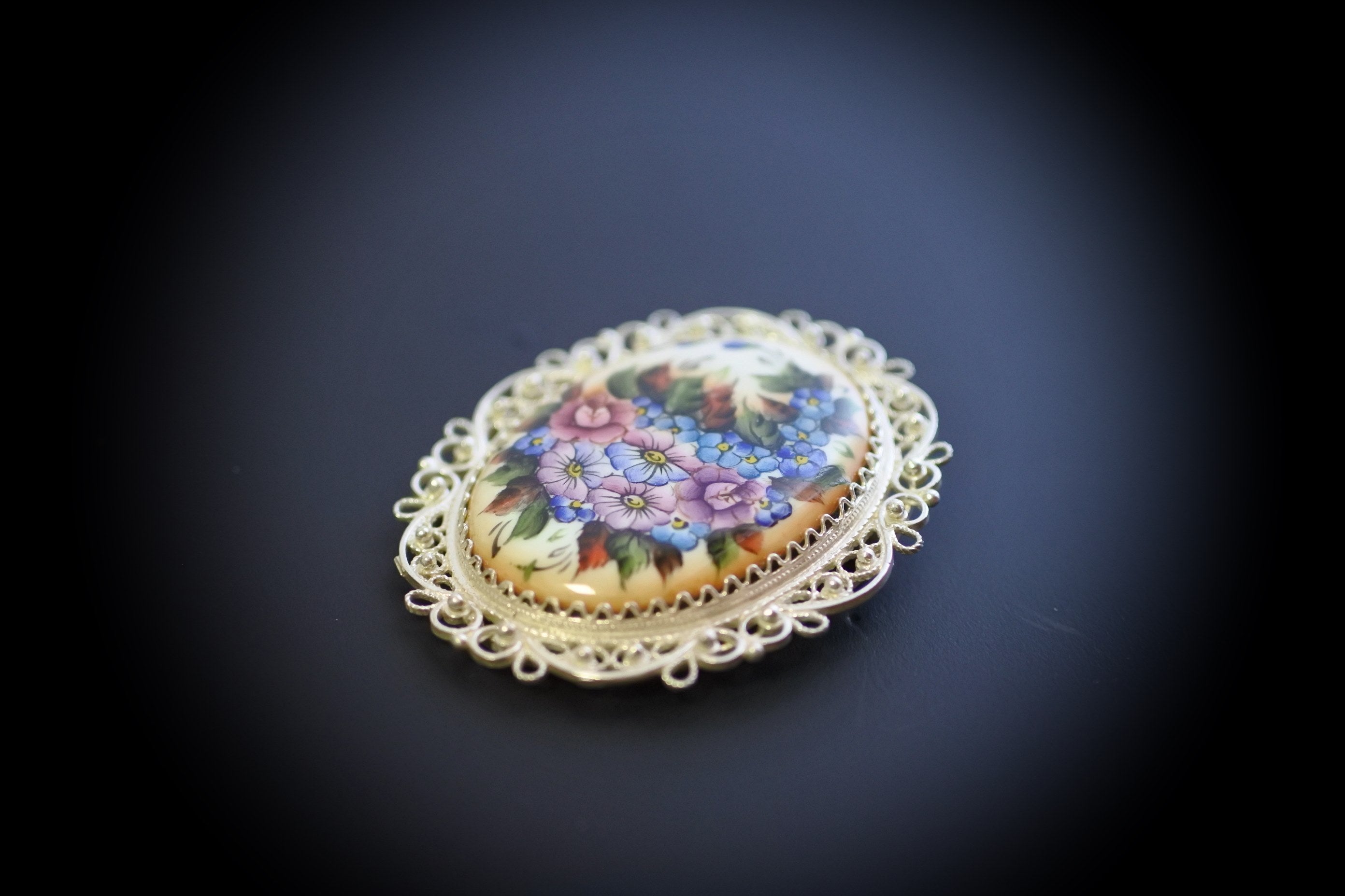 エナメル細工フィニフティ ブローチ スリャビャンカ アクセサリー