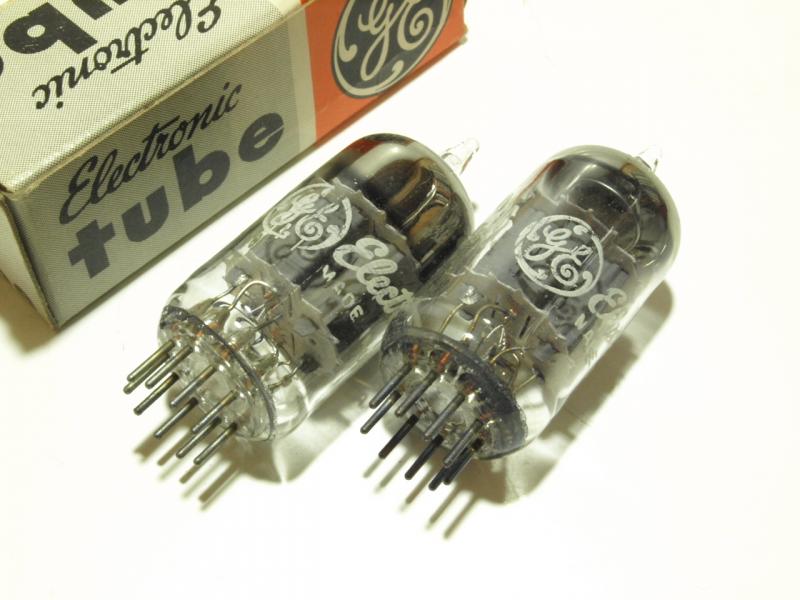 カメラのいわもと：真空管 12AU7、ECC82、同等管、類似管商品在庫一覧