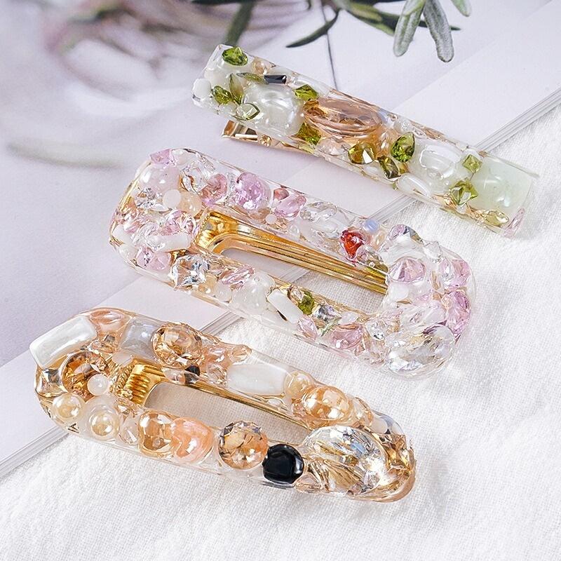 ヘアクリップ レジン 6.5cmオーバルマトリカリアとヒメウツギ プリンス