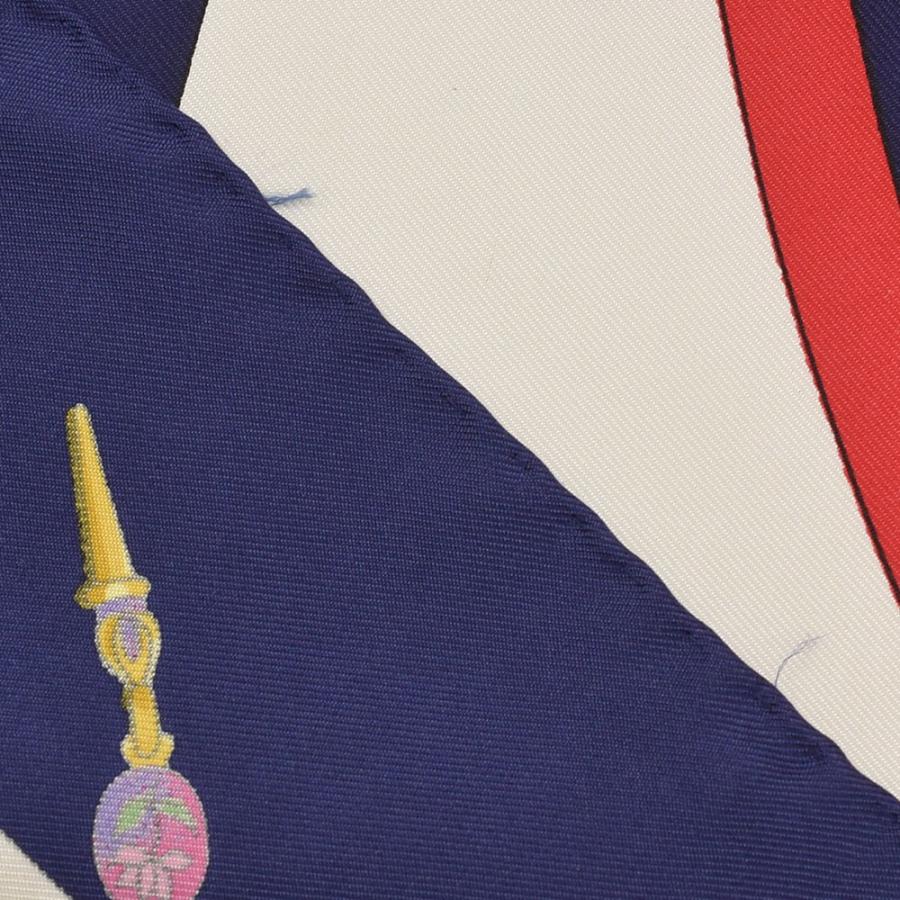 HERMES（エルメス） スカーフ カレ90 parmi les fleurs je compt 花の