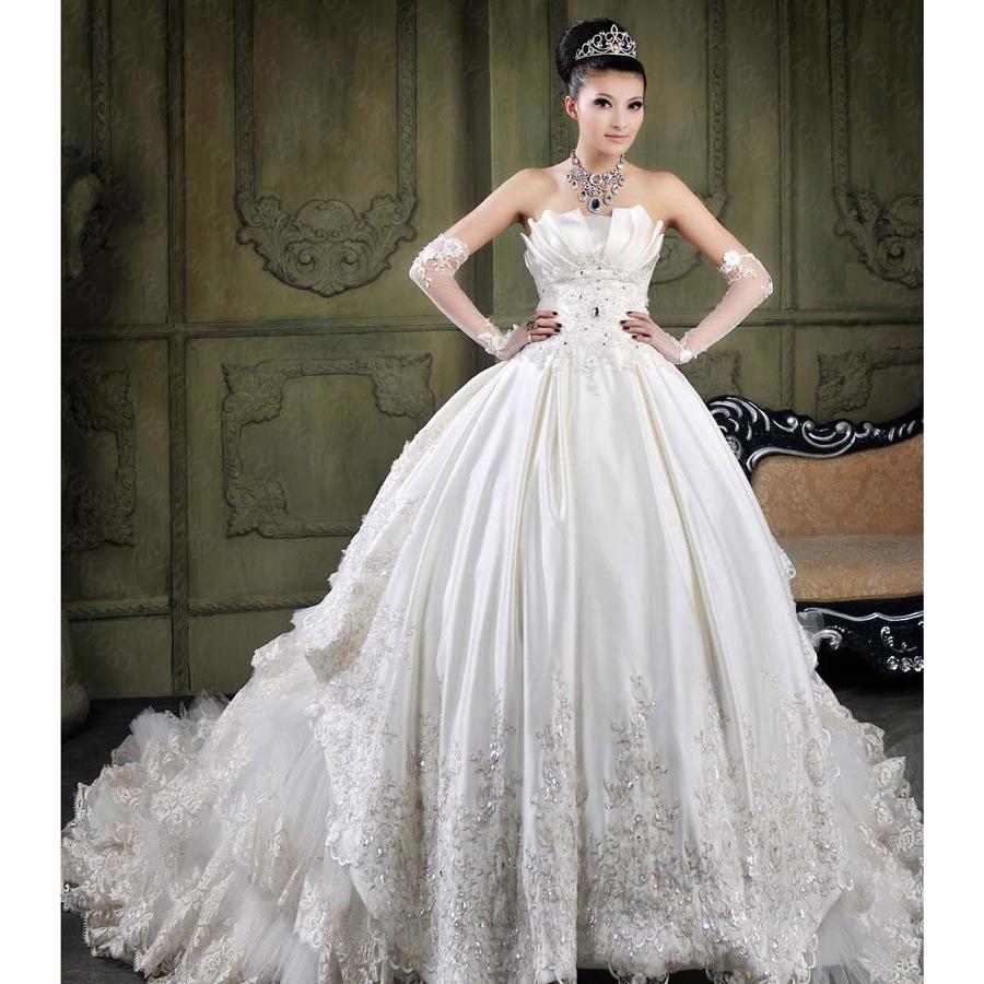 ウェディングドレス 高級感たっぷりのふんわりタイプ プリンセスライン