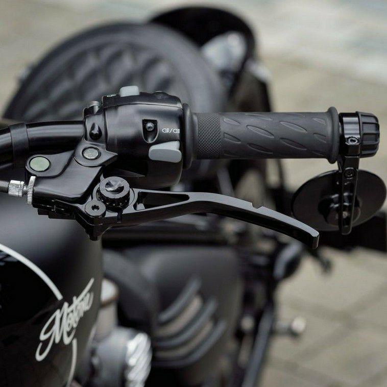 スラクストンR/RS スピードツイン1200 スクランブラー1200 ブレーキ