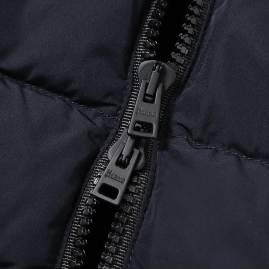 HERNO（ヘルノ） ダウン切り替え ジップアップ カーディガン 大きい