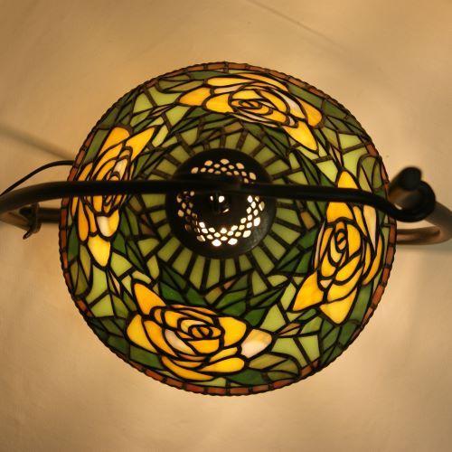 ステンドグラスランプ 円錐ドーム型・黄色いバラ : ステンドグラス七色