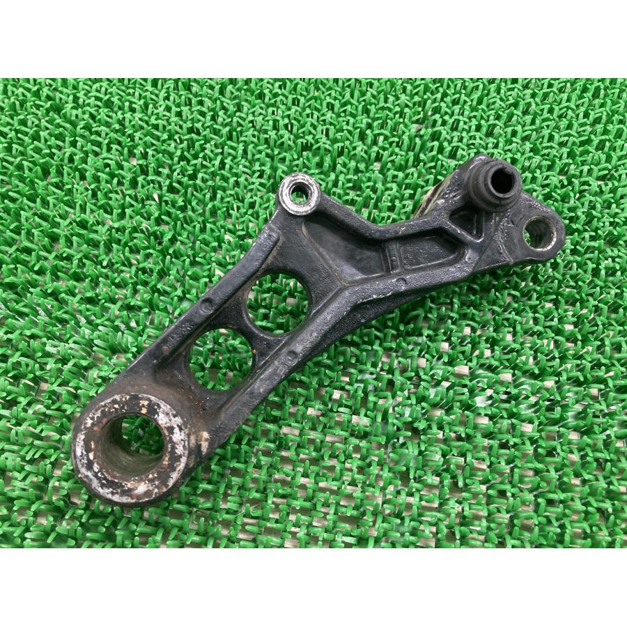 ホンダ（HONDA） CB750F リアブレーキキャリパーサポート 純正 中古