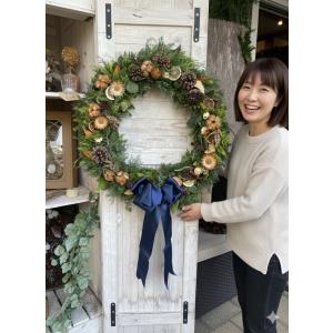 クリスマス花輪 フラワーリース デコレーション マツの実 可愛い