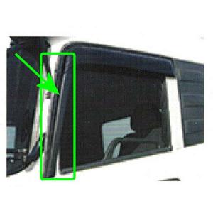 クオン メッキクォーターガーニッシュ 左右セット UDトラックス純正