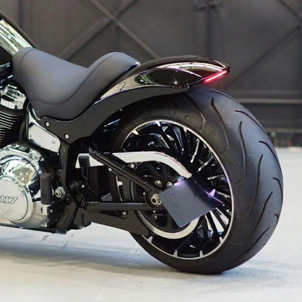 新車外し】2021年式 FXBRS ブレイクアウト 純正リアフェンダー