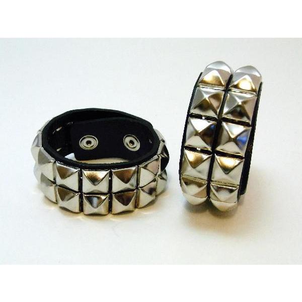 スタッズブレスレット 本革角スタッズ2連ブレスレット ロック