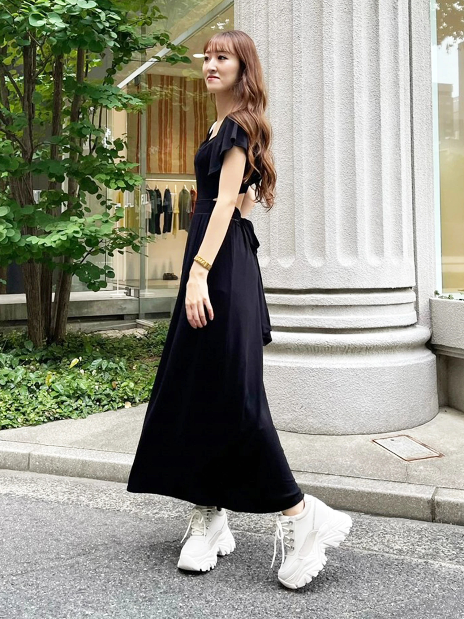 LIP SERVICE（リップサービス）｜ バックオープンカットロング