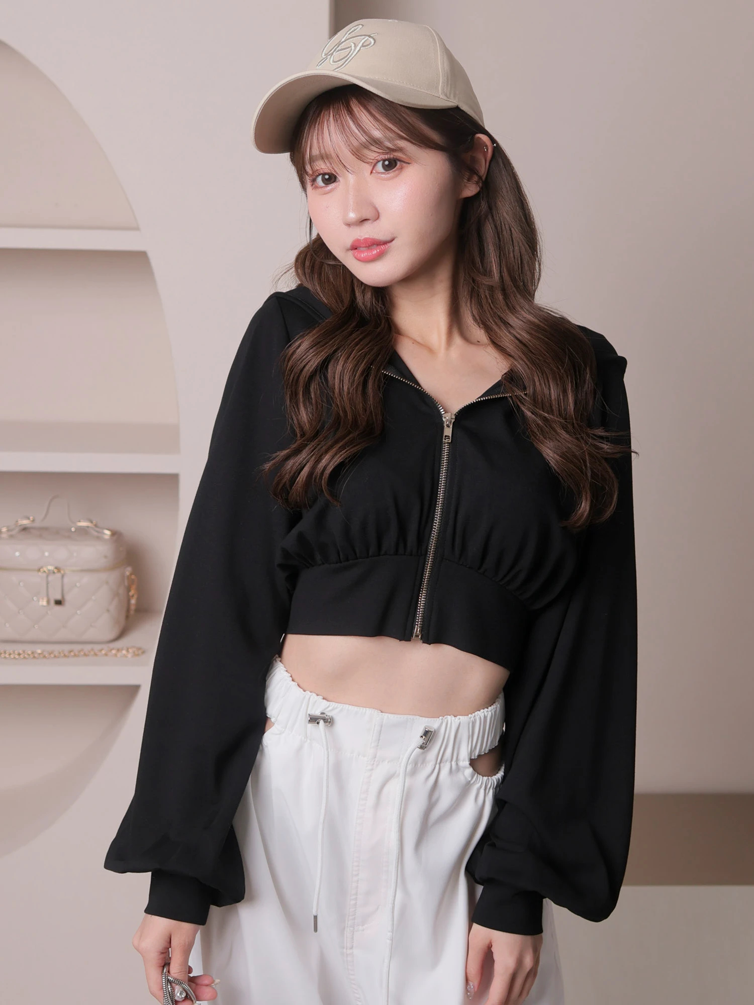 LIP SERVICE（リップサービス）｜ クロップドカットパーカー アイテム