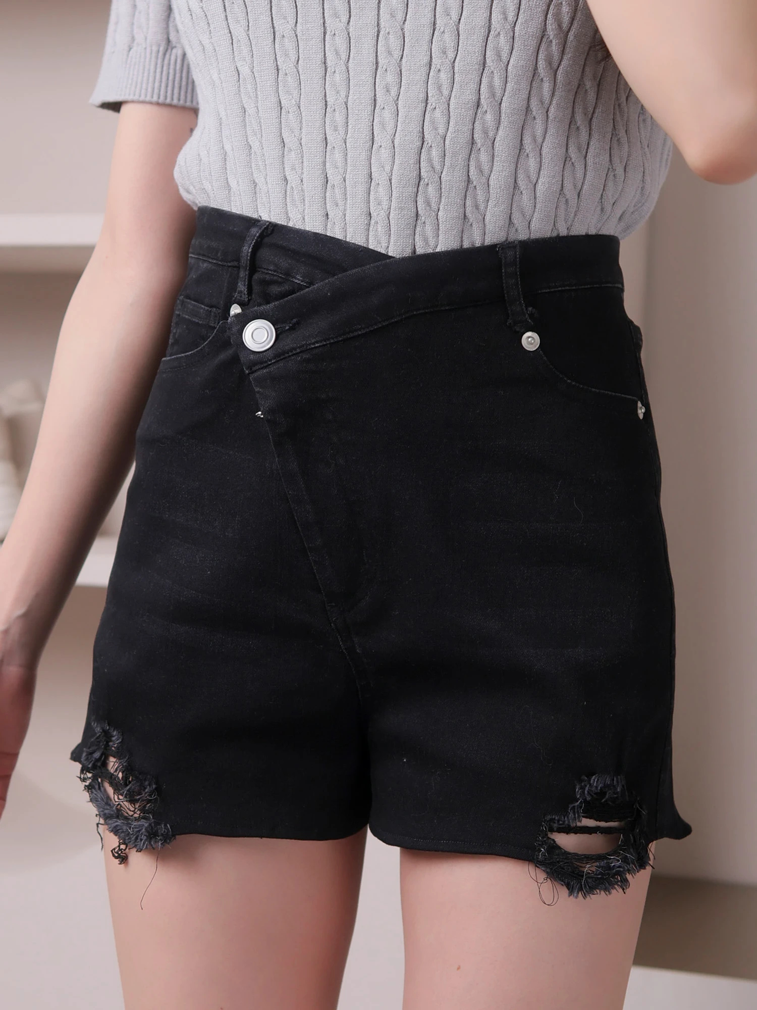 LIP SERVICE（リップサービス）｜ ウエストラップデニムショートパンツ