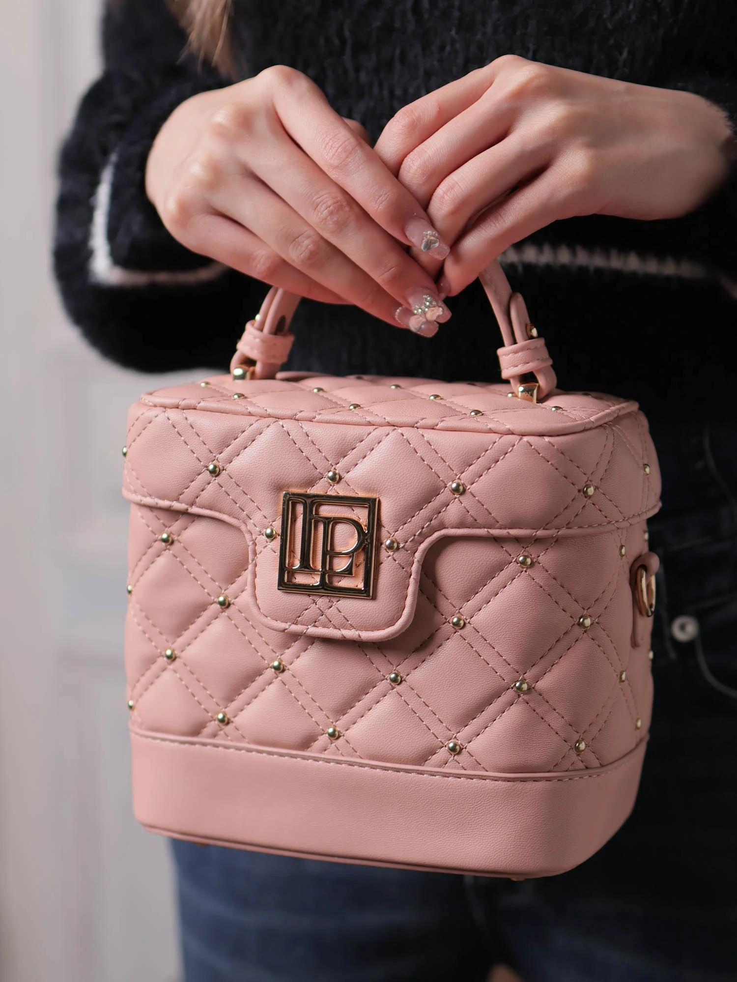 LIP SERVICE（リップサービス）｜ LPキルティングバニティバッグ