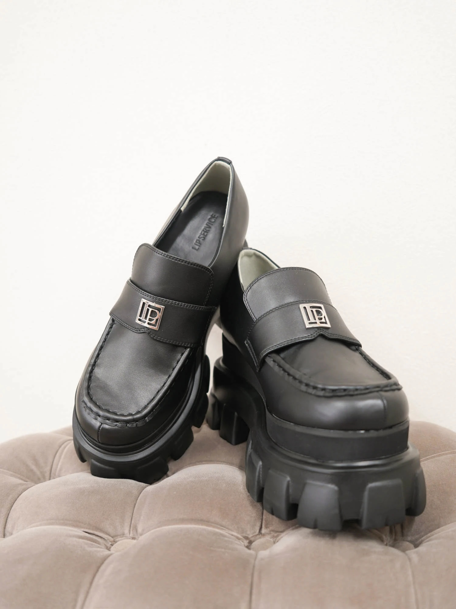 LIP SERVICE（リップサービス）｜ ボリュームインソールローファー