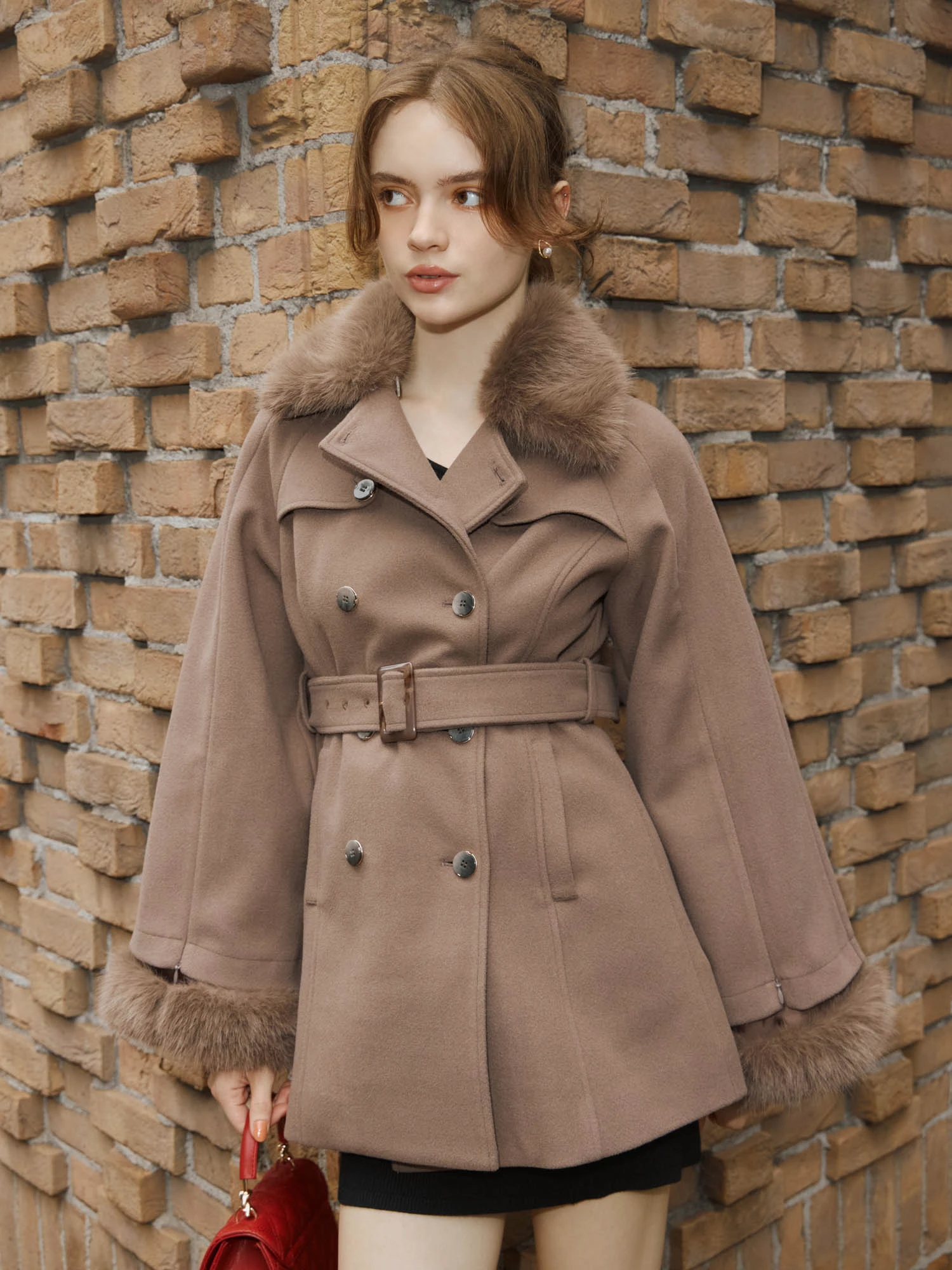 LIP SERVICE（リップサービス）｜ ケープライクフレアスリーブコート