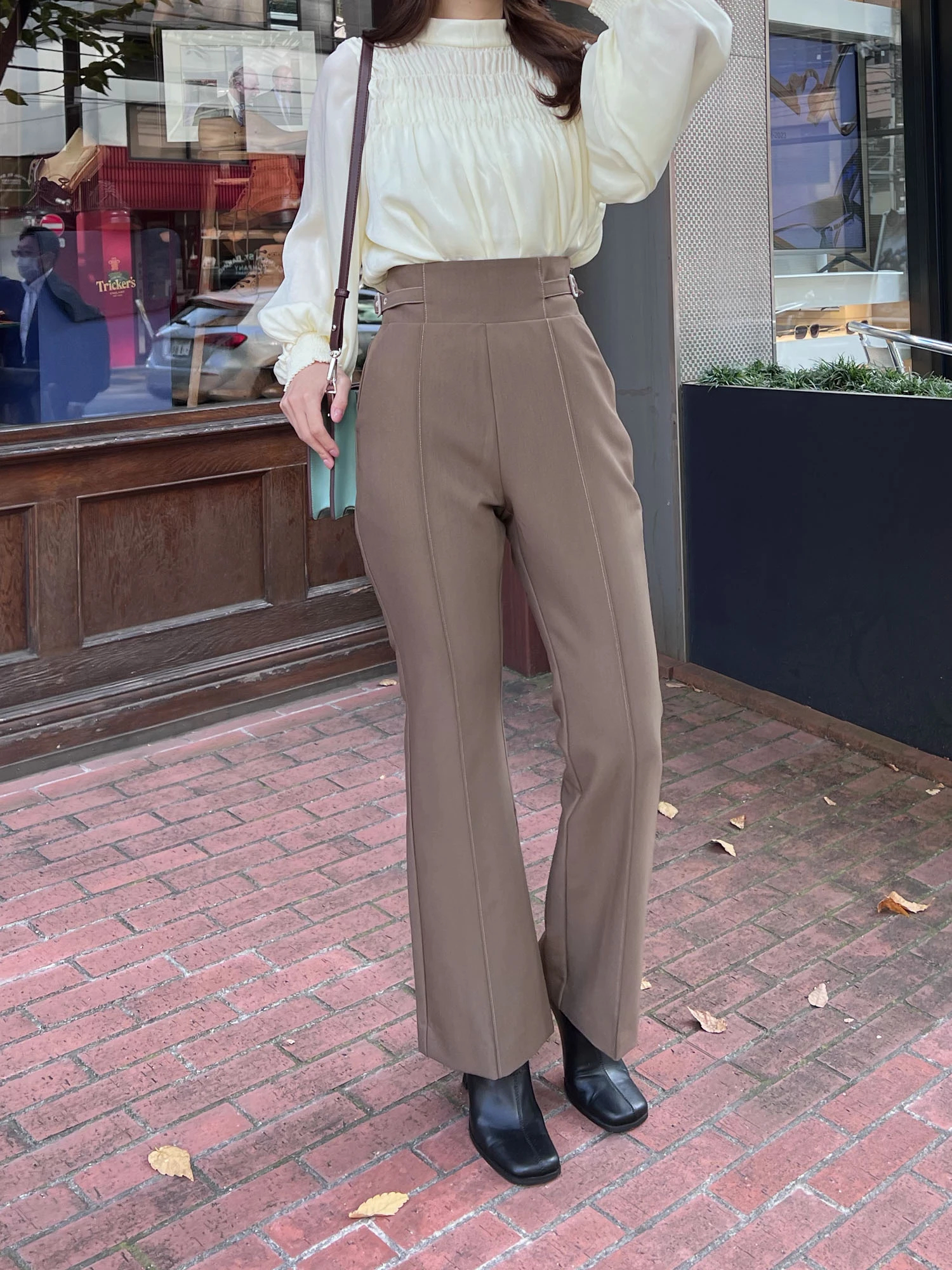 LADYMADE（レディメイド）｜ サイドベルトハイウエストフレアパンツ