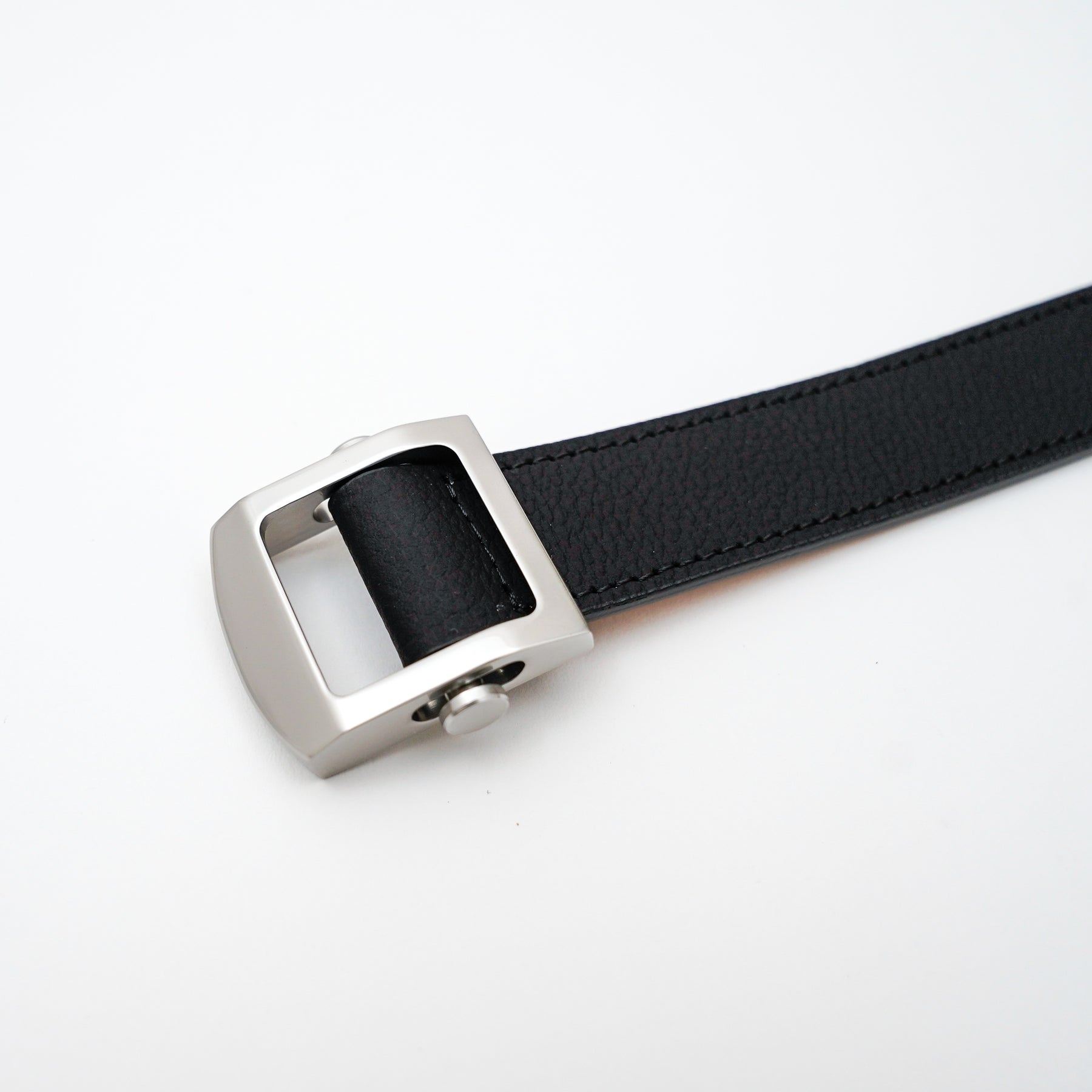 HERRIE HOLELESS BELT / DIPLO JP｜ホールレスベルト 真鍮バックル 本