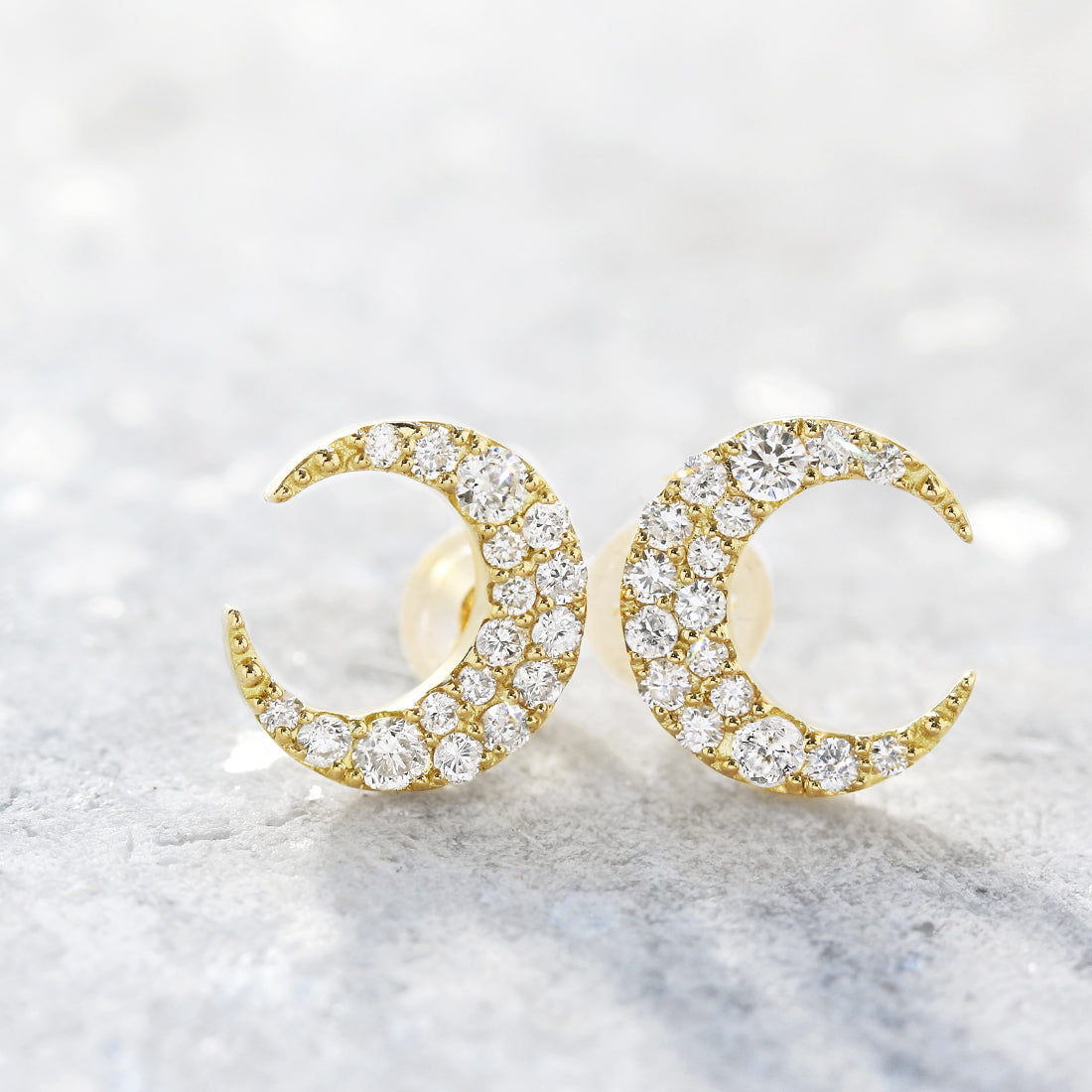 ムーン ダイヤモンド パヴェピアス YG – JaMais Jewelry