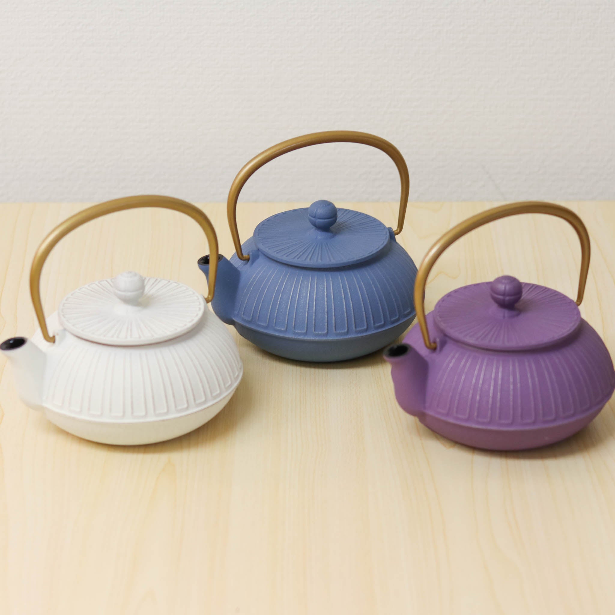 南部鉄器 急須 | 菊 0.65L | 銀・ラベンダー | 岩鋳