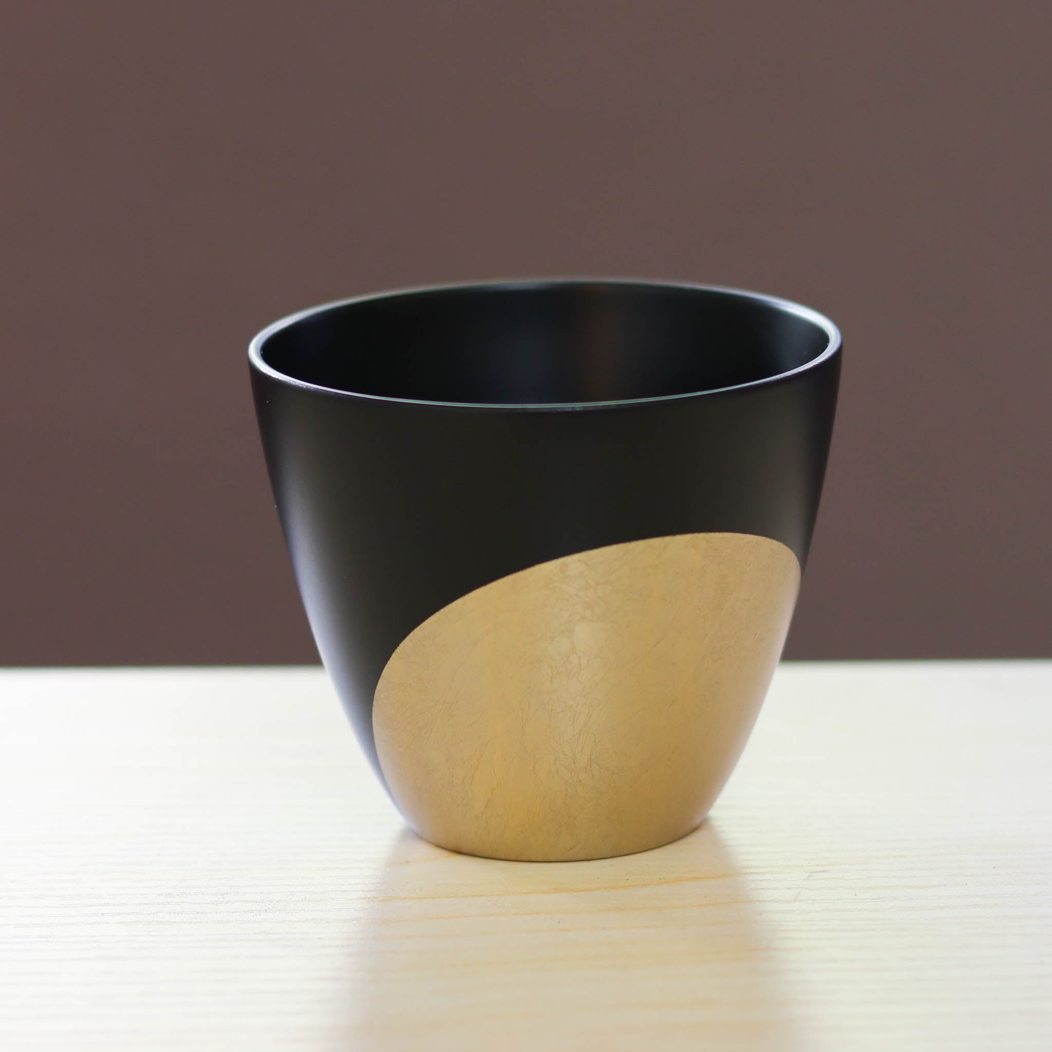 金沢金箔 | 漆カップ・墨紅ペア | 永＆久 | 箔座