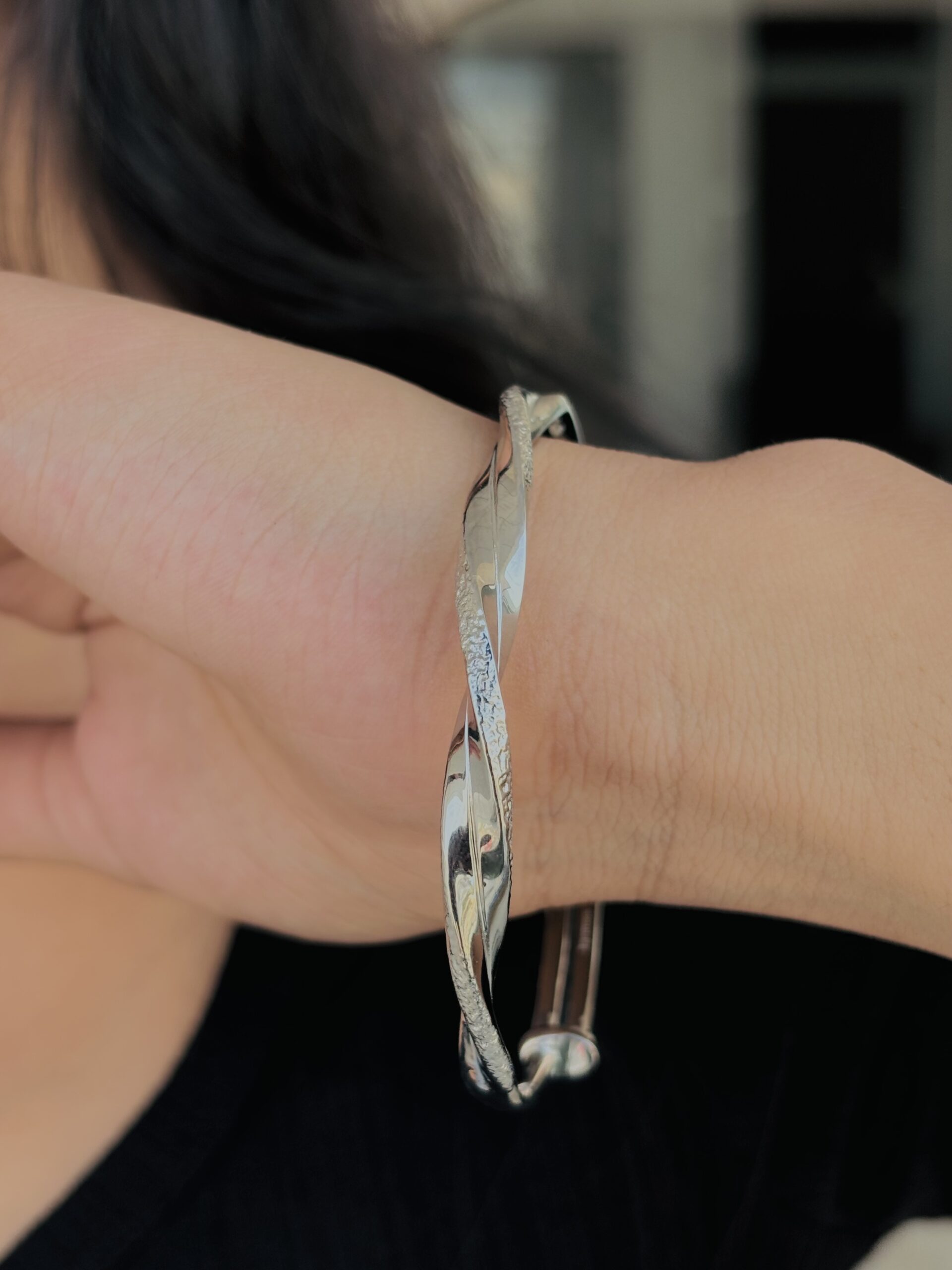 Silver Square Twisted Bangle – Jgemss