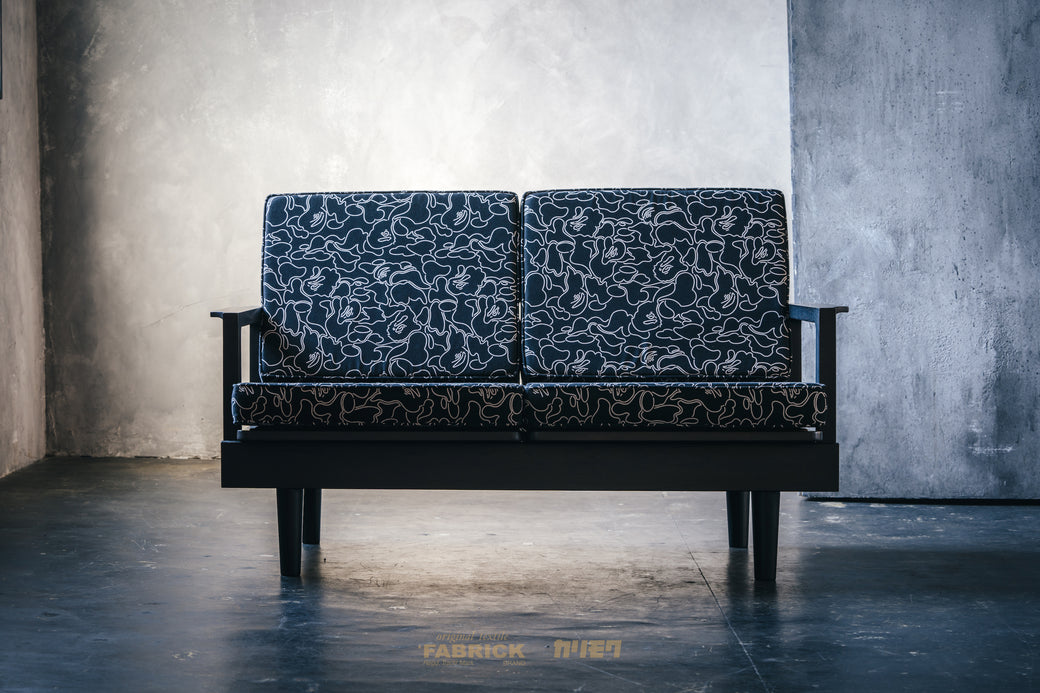 BAPE X FABRICK X KARIMOKU 】ABC NEON CAMO TWO SEAT SOFA BAPE HOME