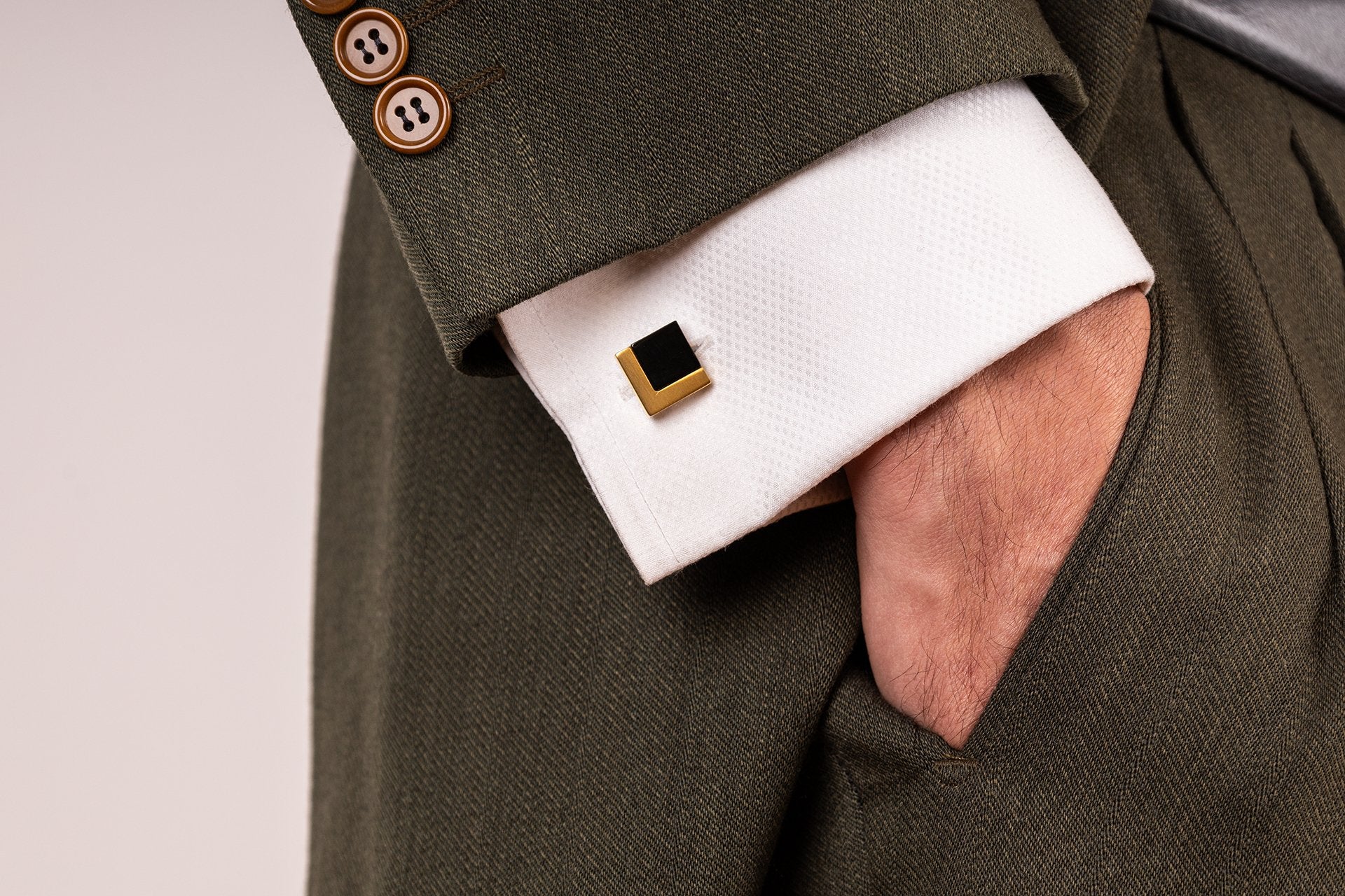 純銀製ライオンカフスボタン（カフリンクス）とネクタイピンのセット