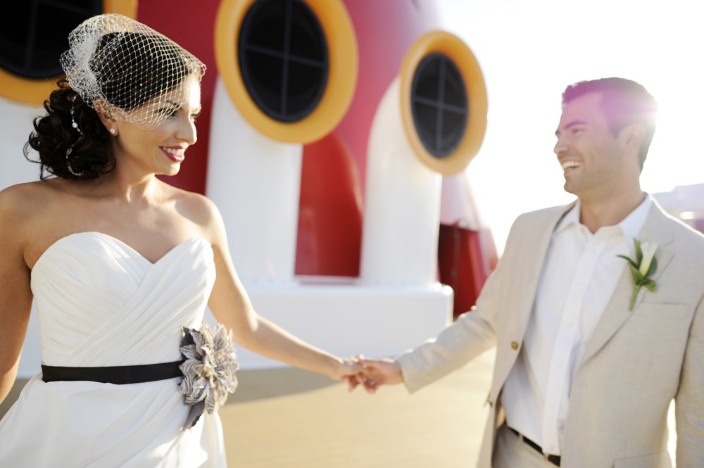 ディズニー・クルーズ・ウェディングはミッキーネットにおまかせ