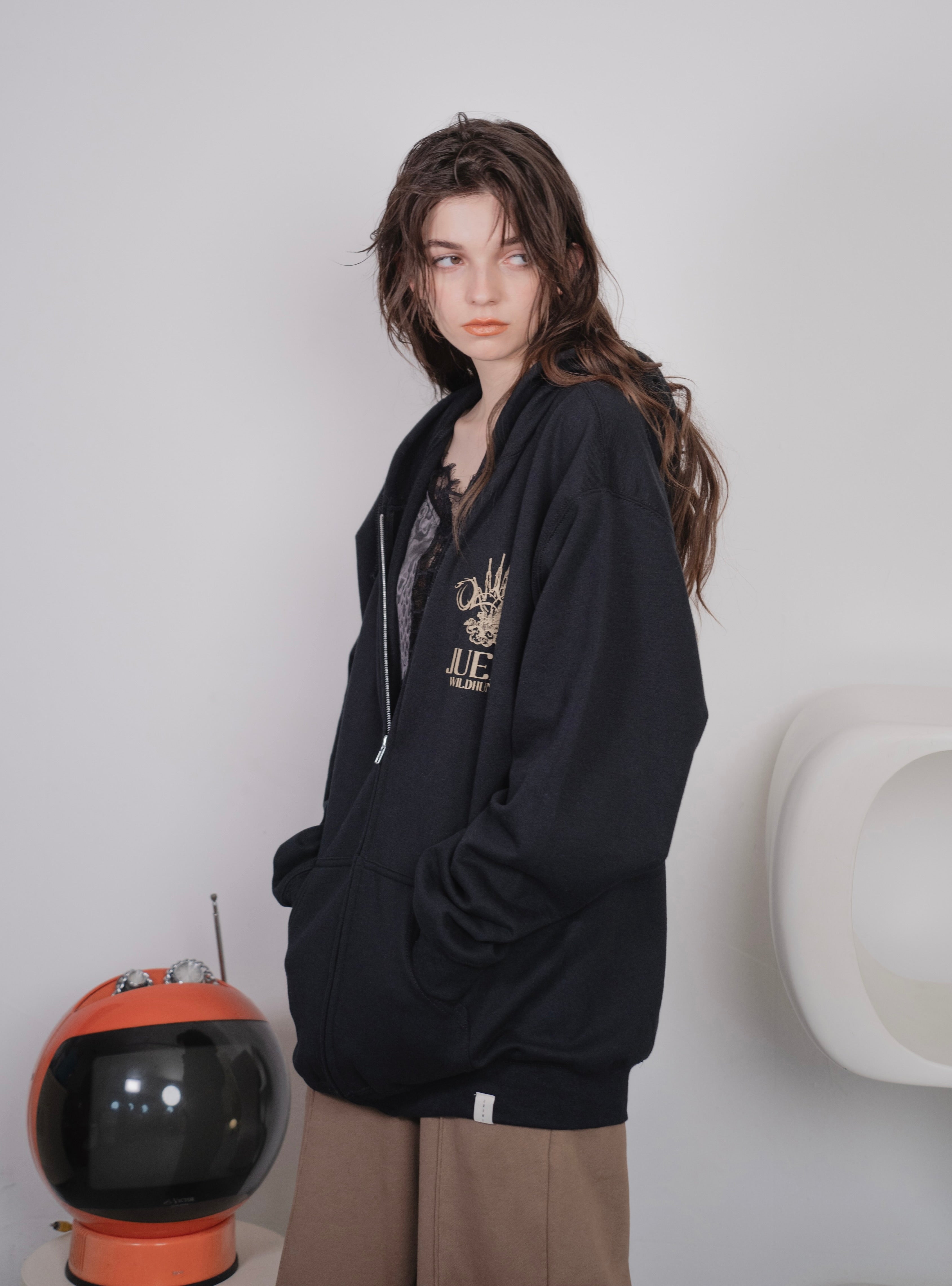 Saint Mary Zip-up Hoodie – JUEMI