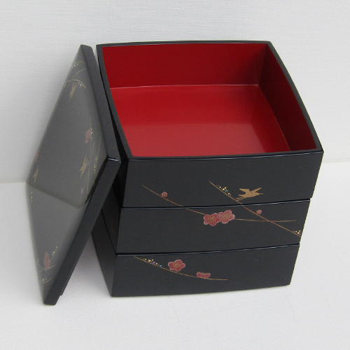 輪島塗 重箱 角形 三段 胴張り -梅に鶯の蒔絵仕上げ-[内面朱色/外面