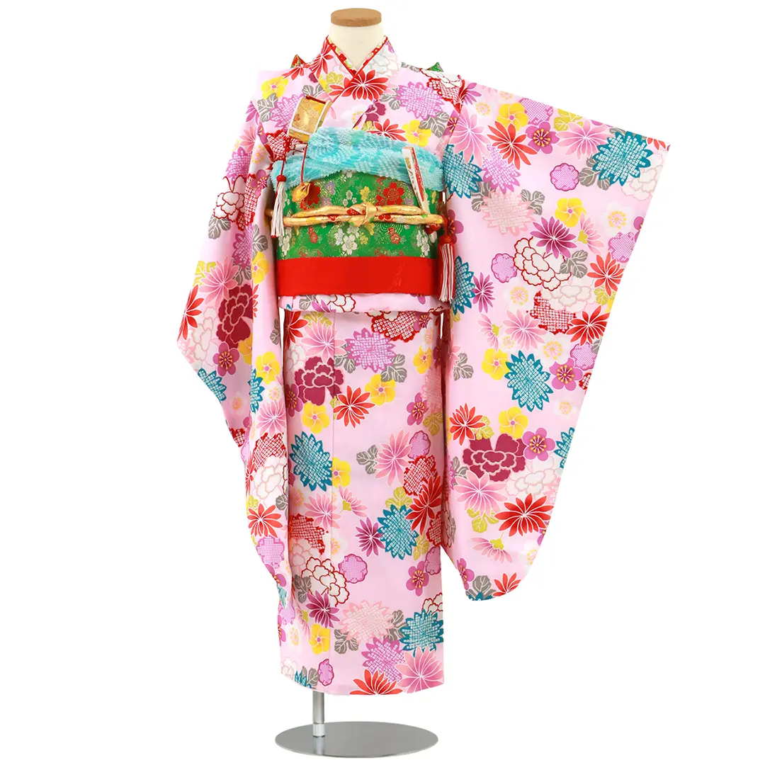 薄ピンク地にカラフルな四季花の着物／七五三・七歳女の子 | 宅配着物