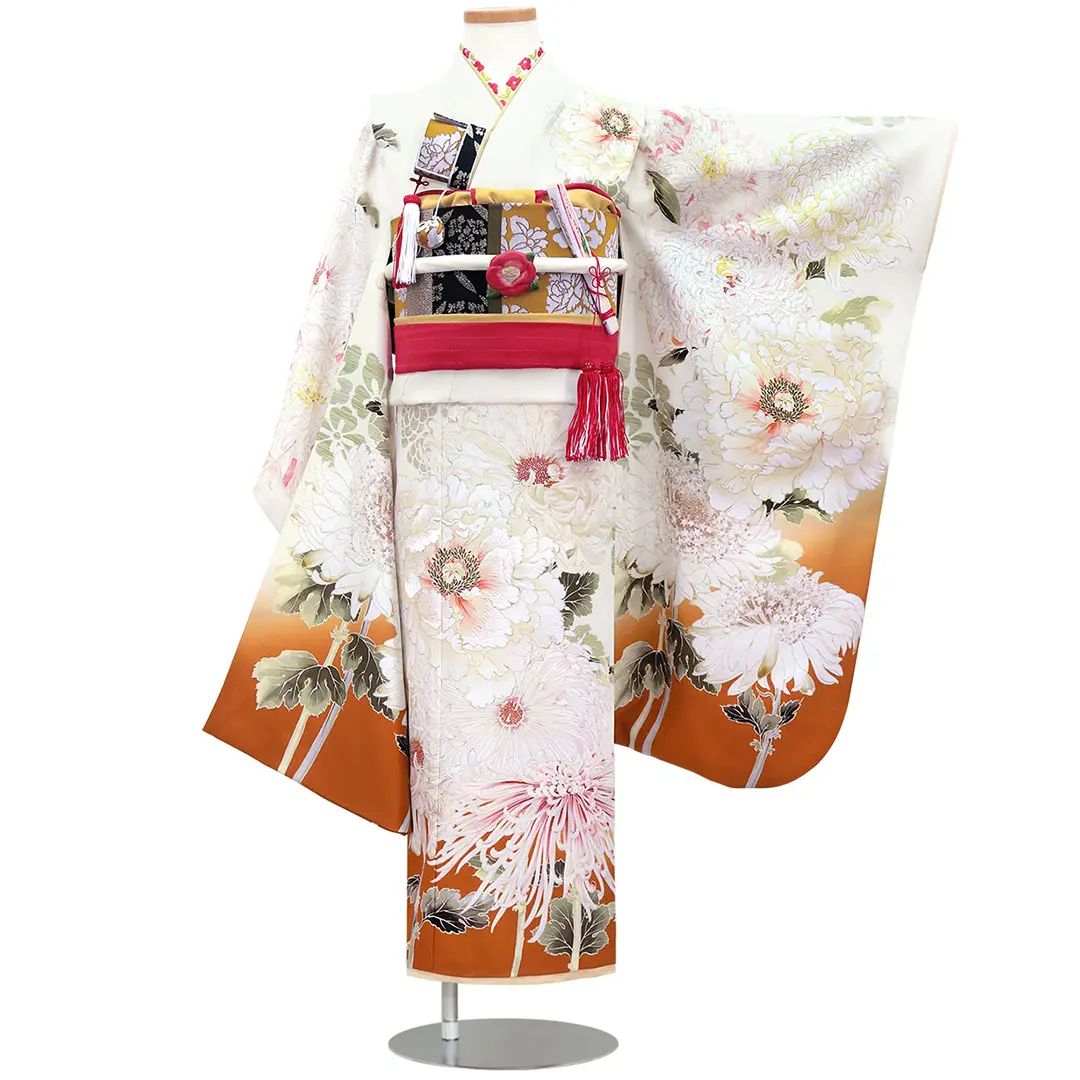 芸艸堂》大輪の牡丹と菊の着物（白）／七五三・七歳女の子 | 宅配着物