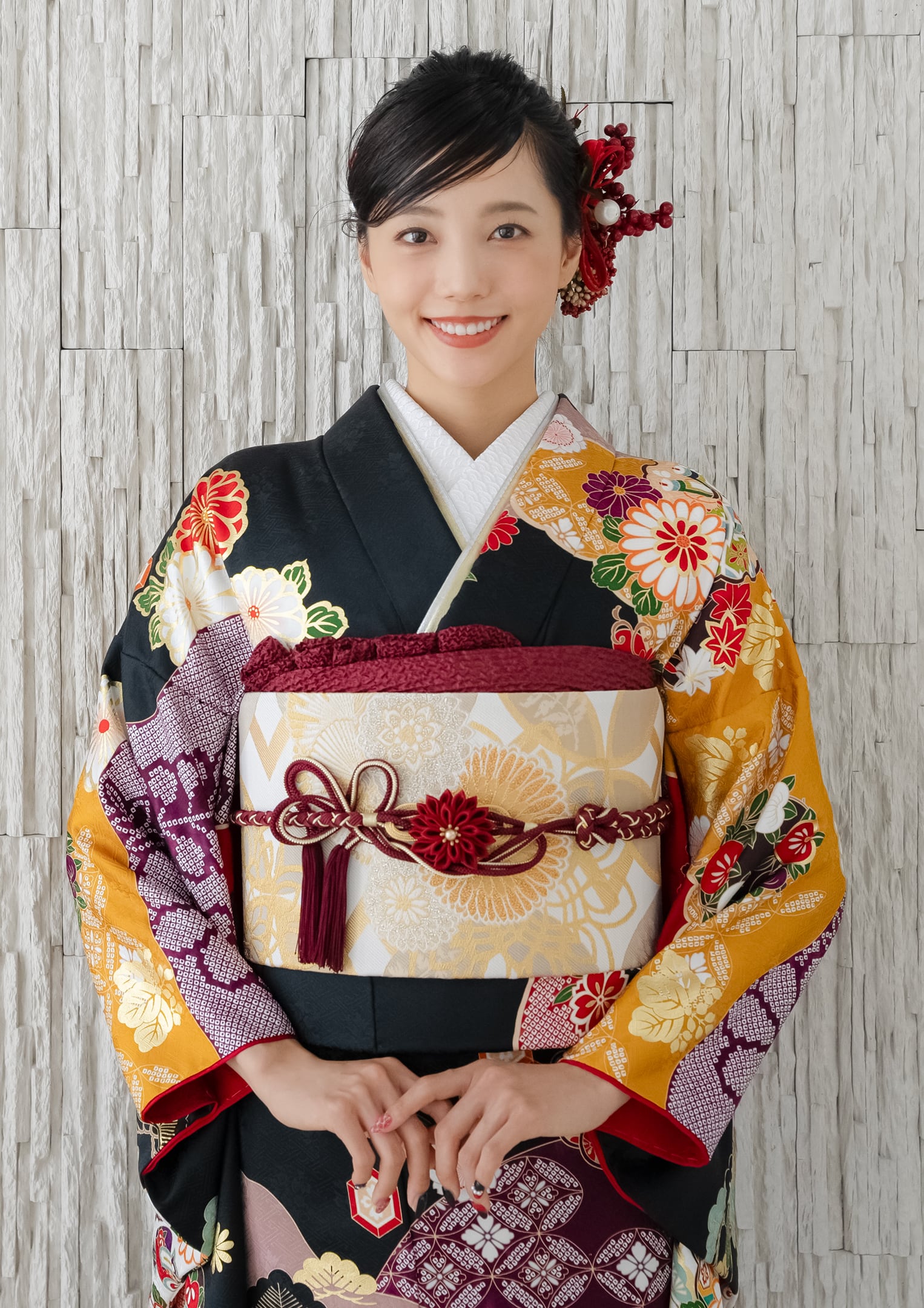 振袖ネットレンタル：古典柄と黒】シックで伝統的/KH-475 – kimono