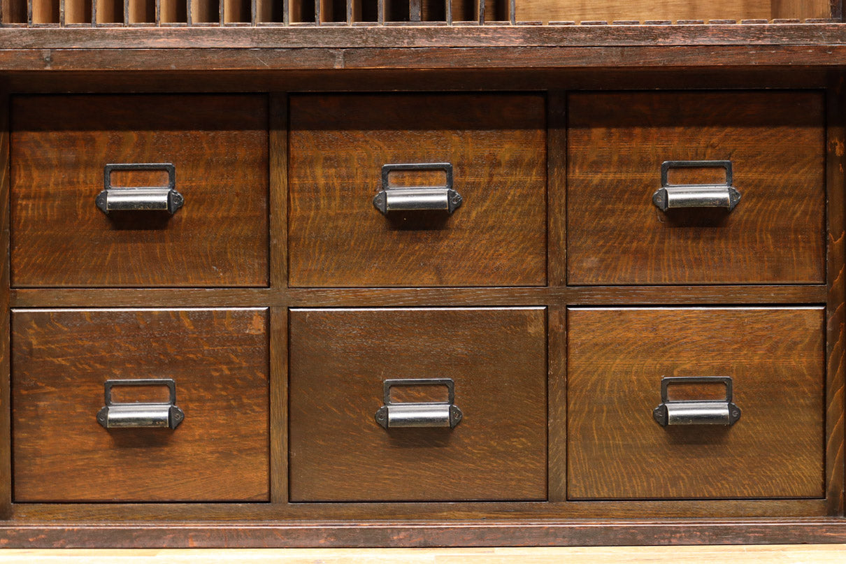 上質な造りにレトロ感漂う蛇腹戸造りの収納箪笥 BB2676 – 古福庵