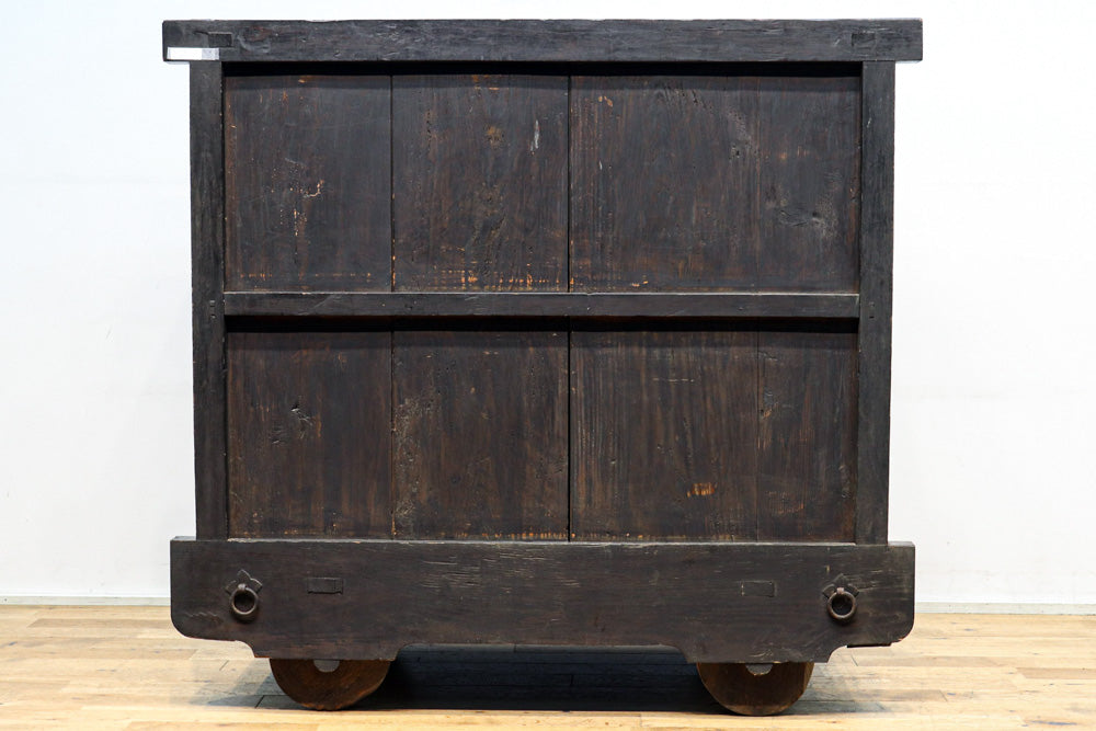 前面総欅‼ 時代の漆が見事な極上米沢車箪笥 BB2715 – 古福庵