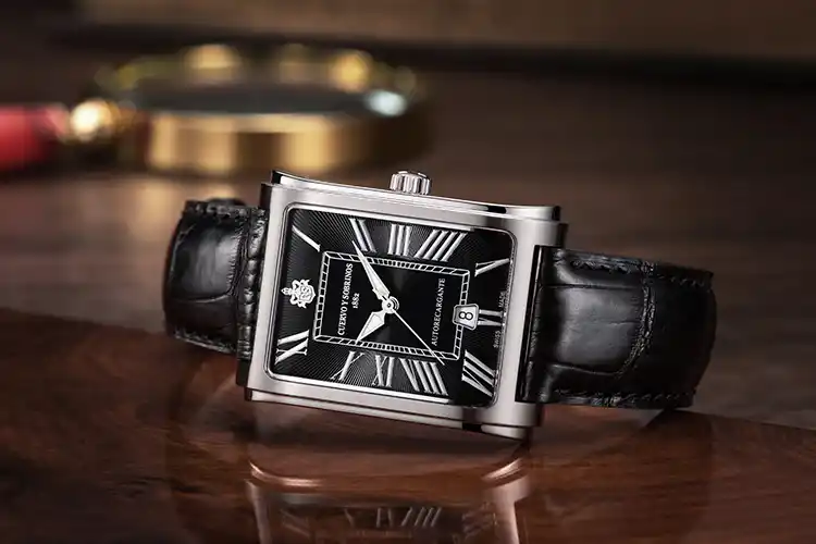 クエルボ イ ソブリノス｜ウォッチ | 西大分駅前 KOHARU－コハル