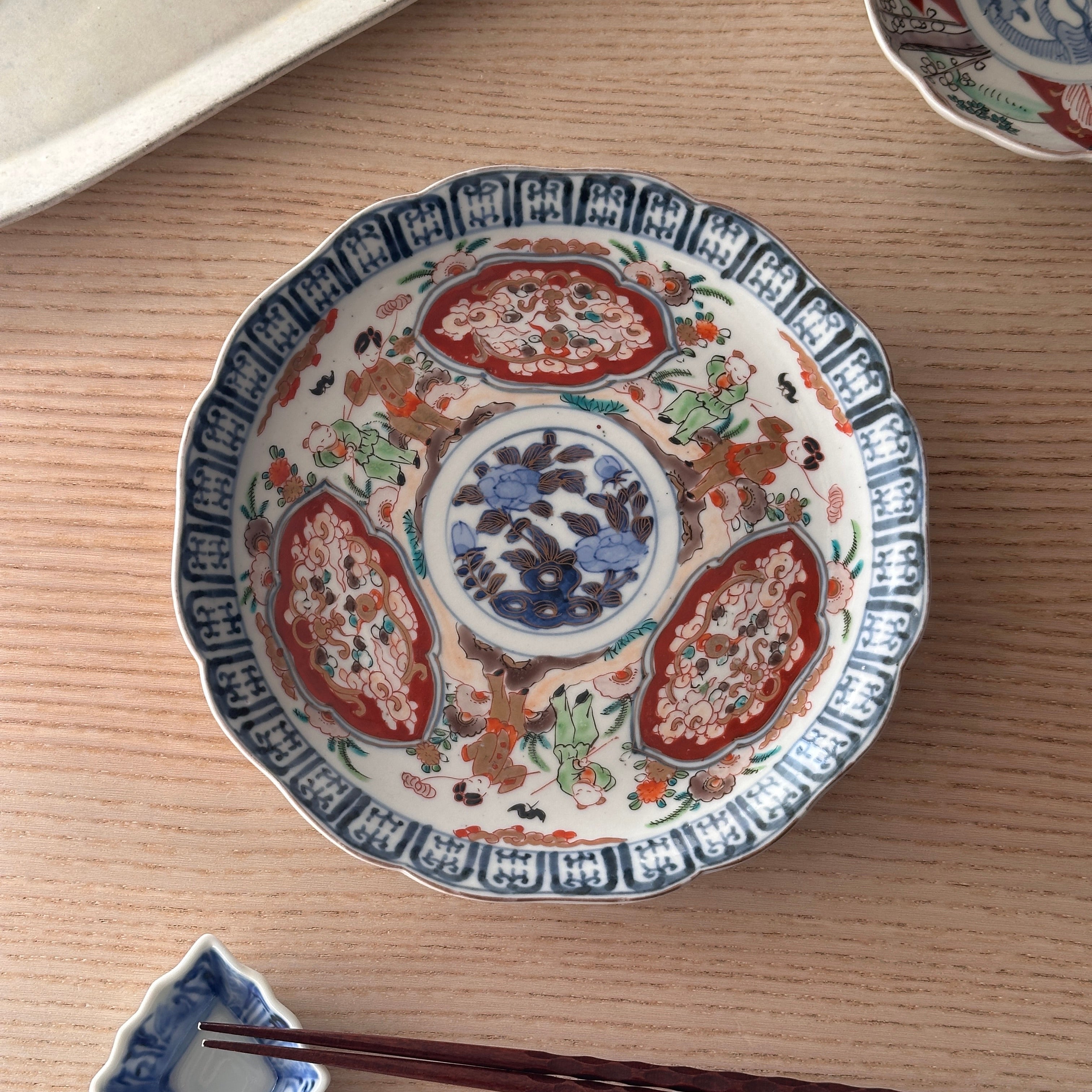 流れる景色の美しい古伊万里7寸皿 – Kotto Shop