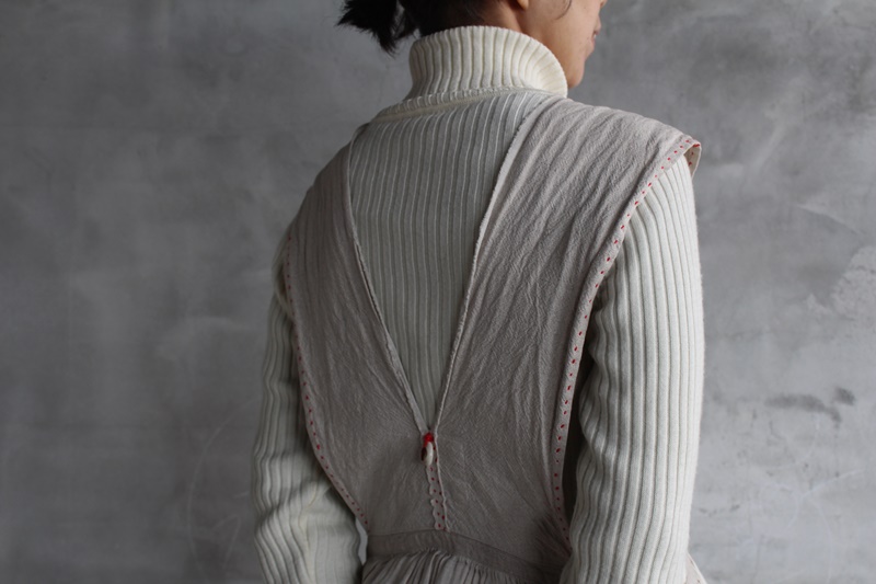 ざくざく切って、ざくざく縫って 早川ユミさんの心地よい服 | 暮らしと