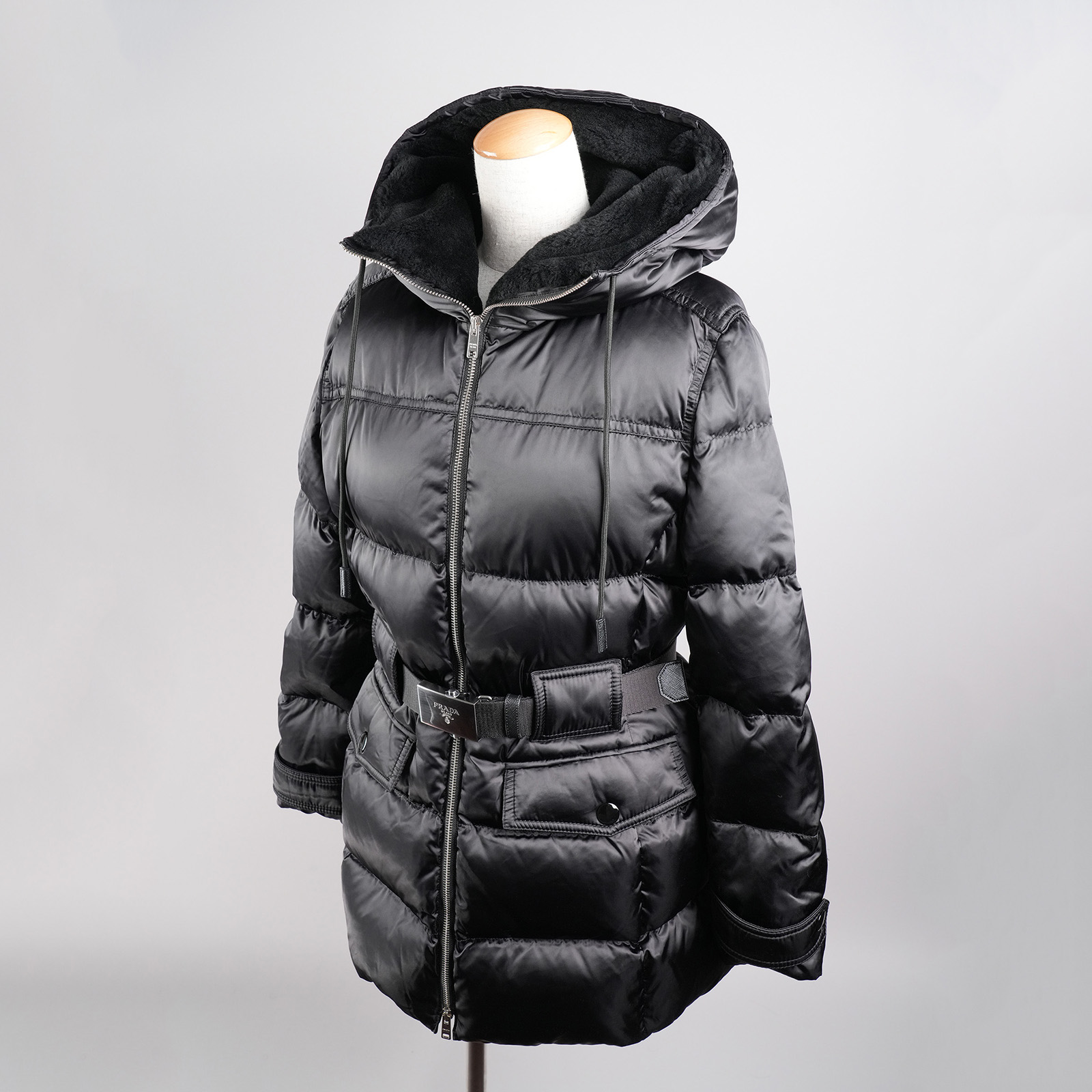 レンタル】プラダ ファー ダウンジャケット サイズ42 ブラック