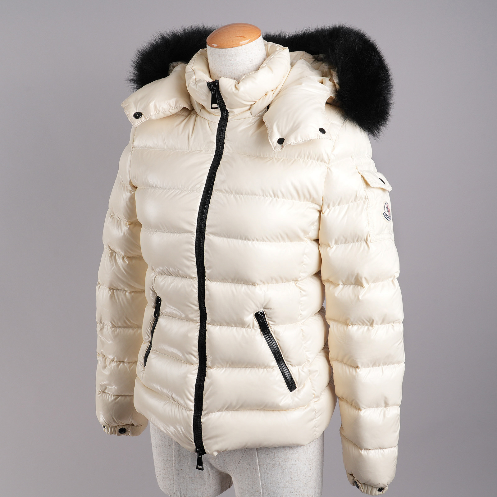 モンクレール BADYFUR ファー付ダウンジャケット サイズ00 ホワイト