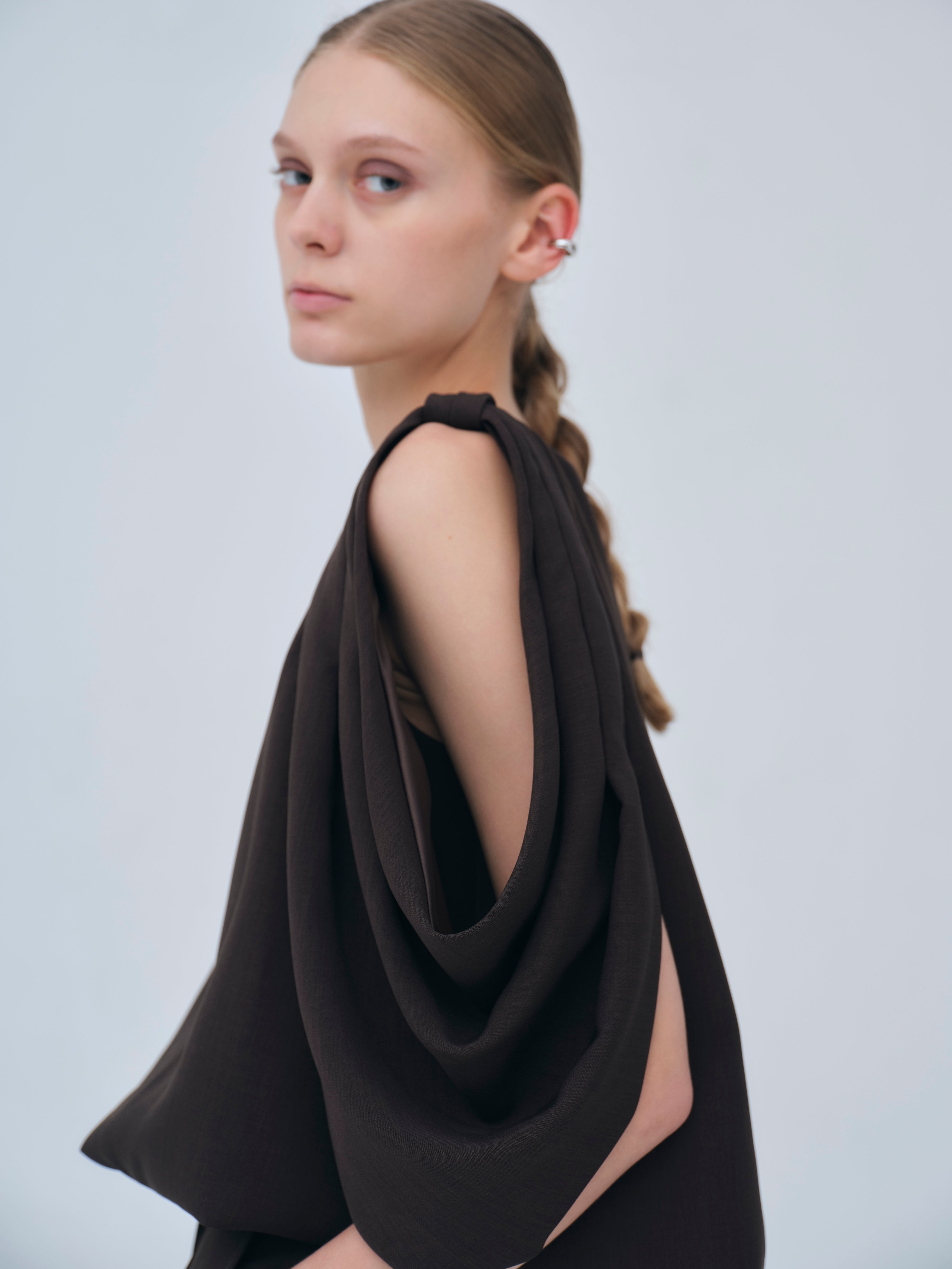 再入荷】Drape Sleeve Balloon Tops – L'AUBE BLANC